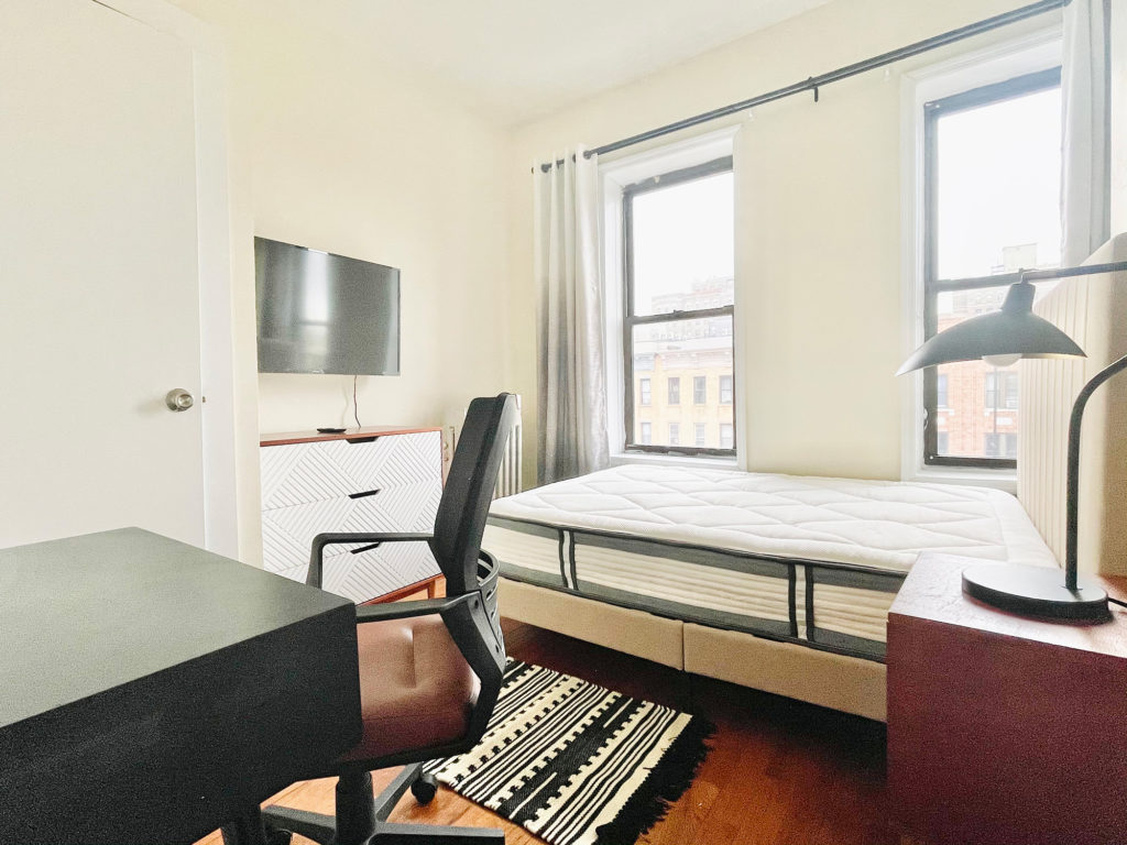 600-park-pl-smallest-room1