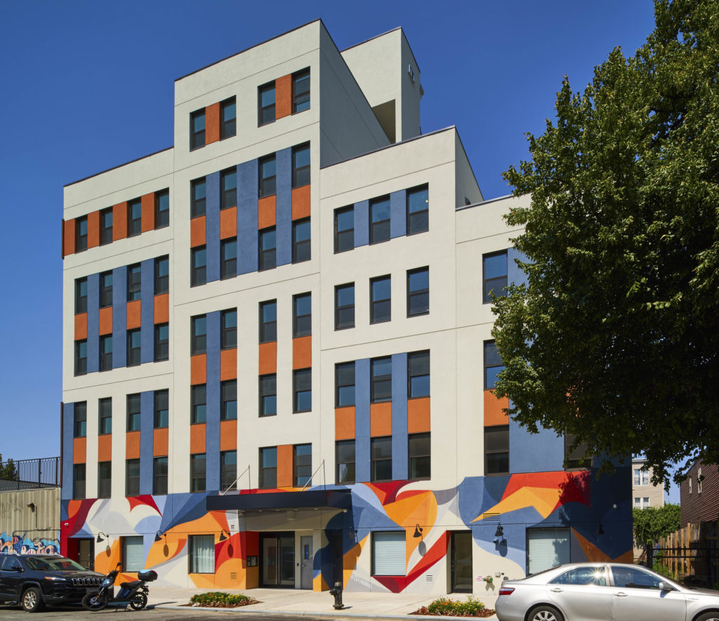 Madison St – #562 (7FL in luxury building)