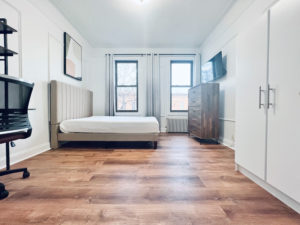 36th Ave – #274 (11 min to Manhattan)