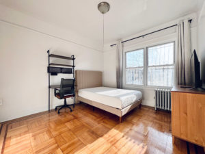 35th Ave – #289 (15 min to Manhattan)