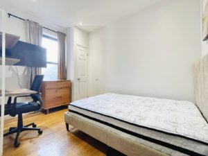 Amsterdam Ave – #413 (6 min to Central Park)