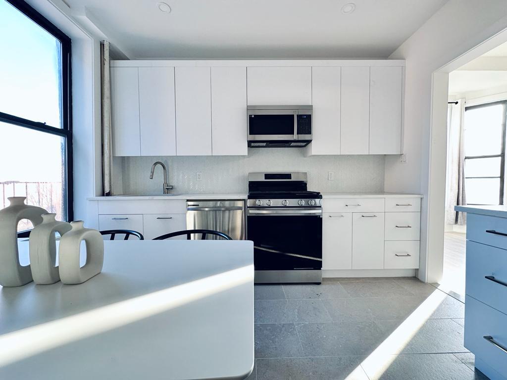 1223-bedford-ave-kitchen-3