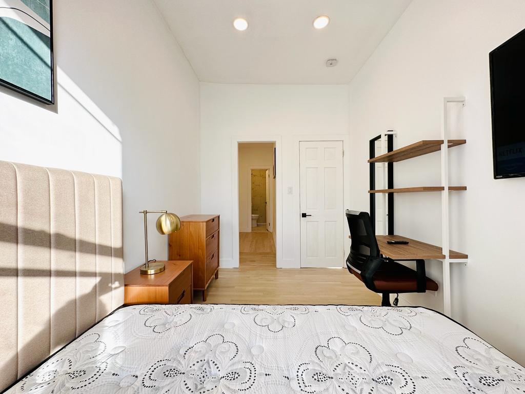 1223-Bedford-Room440-2