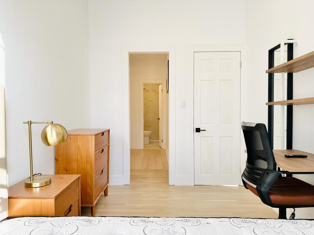 1223-Bedford-Room440-4