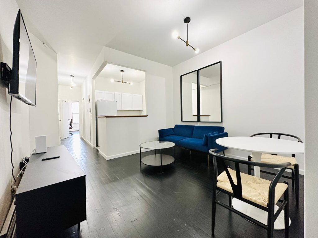 810 Rogers Ave-LivingRoom1