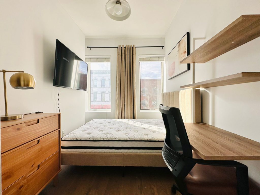 22 Granite St-Room520-1-Furnished