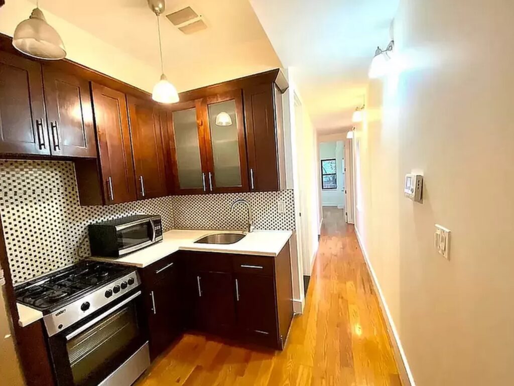 938 Lafayette-Kitchen