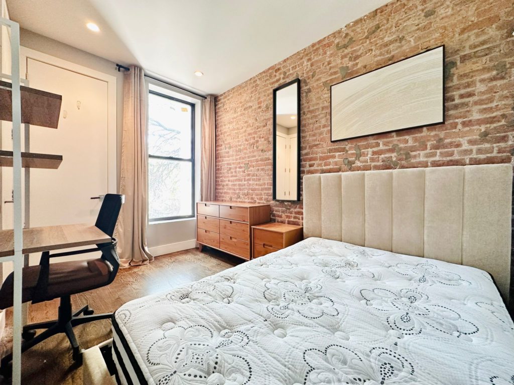 104 Rogers Ave-Room523(and527)-1furnished