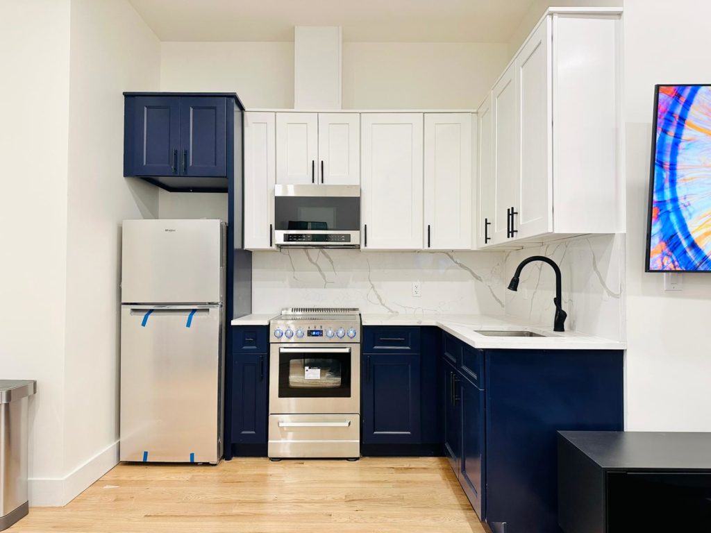 1130 Jefferson Ave-Kitchen