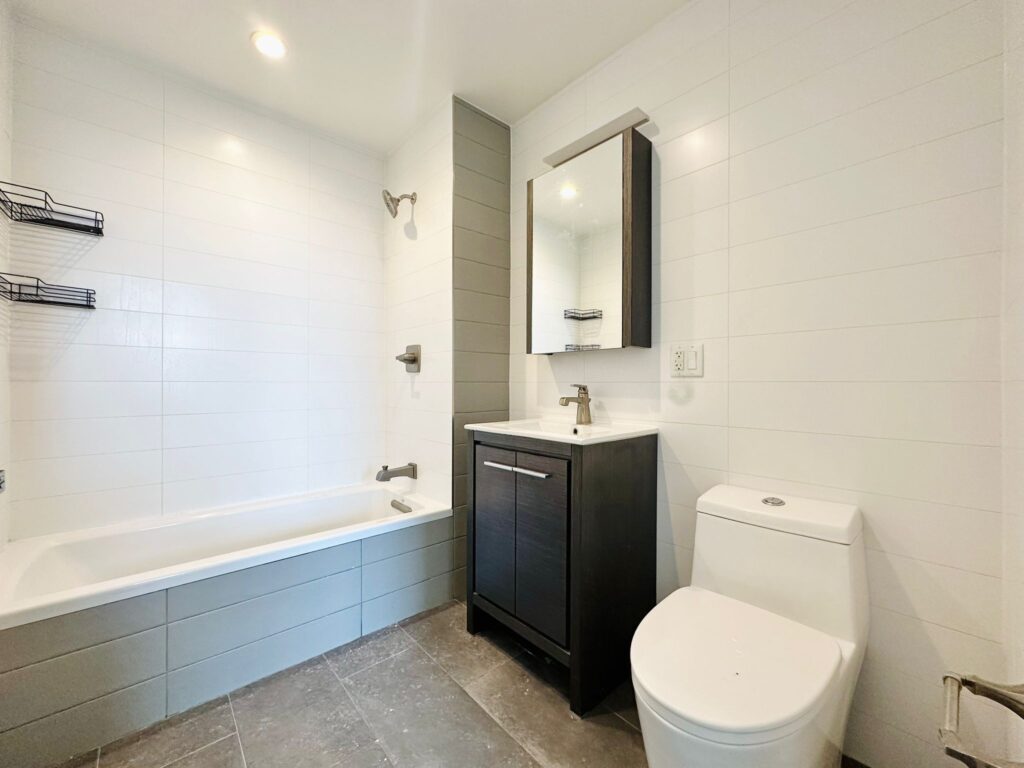 951 Madison St apt 7E-Bathroom