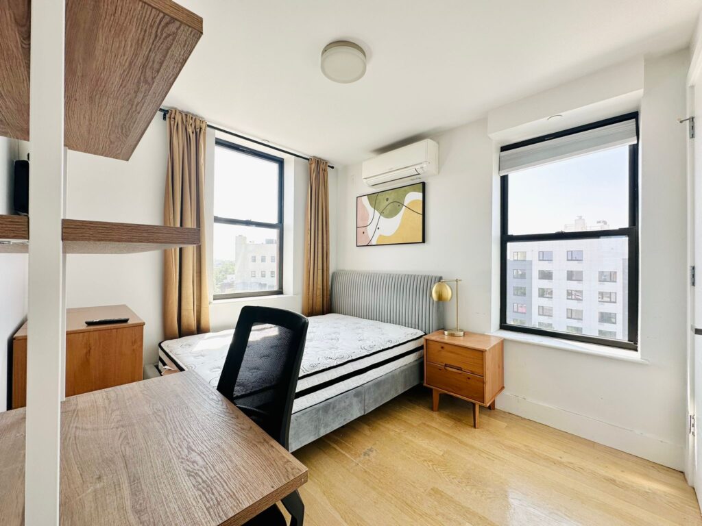 951 Madison St apt 7E-Room562-3
