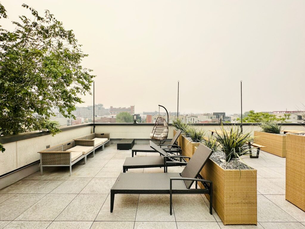987 Willoughby-Rooftop1