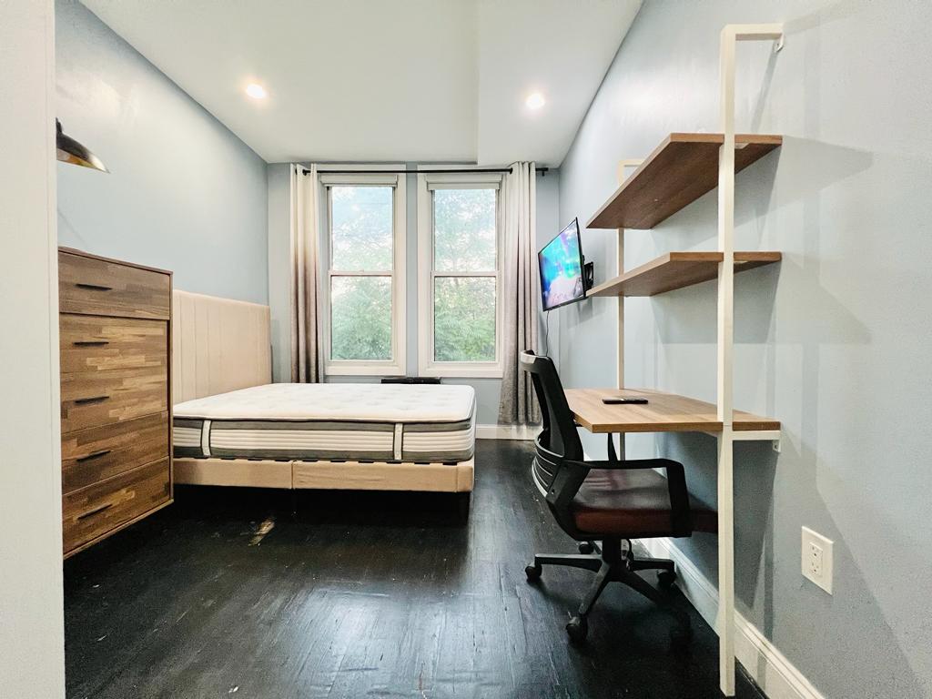 78 Himrod st-Room377-1