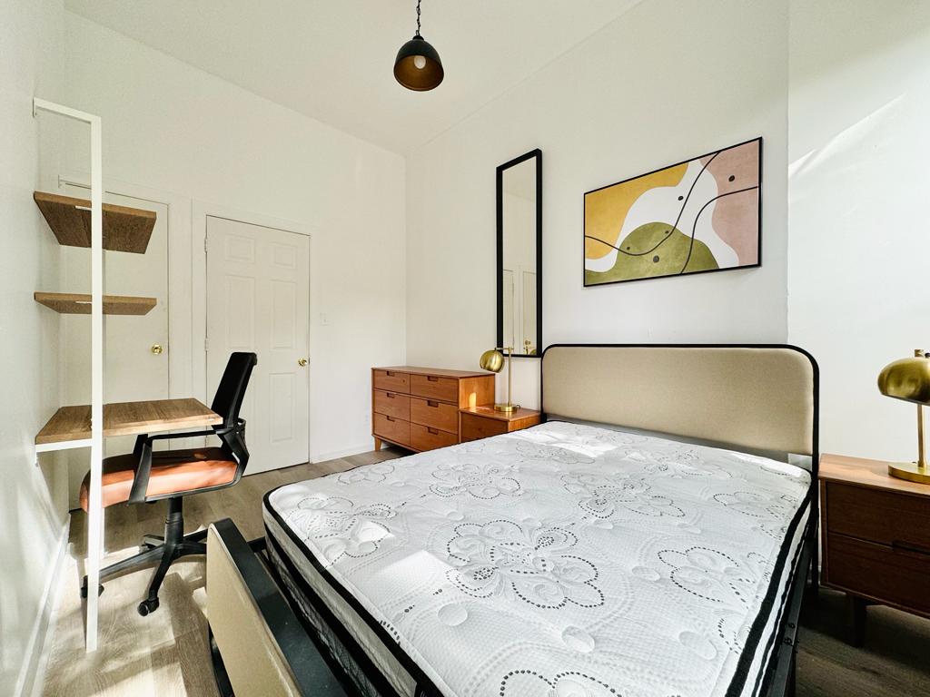 72 Van Buren#2-Room595-4
