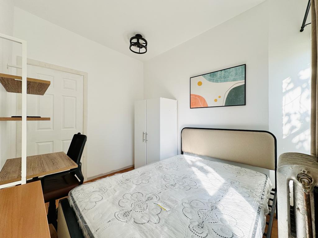 72 Van Buren#2-Room599-temp-3