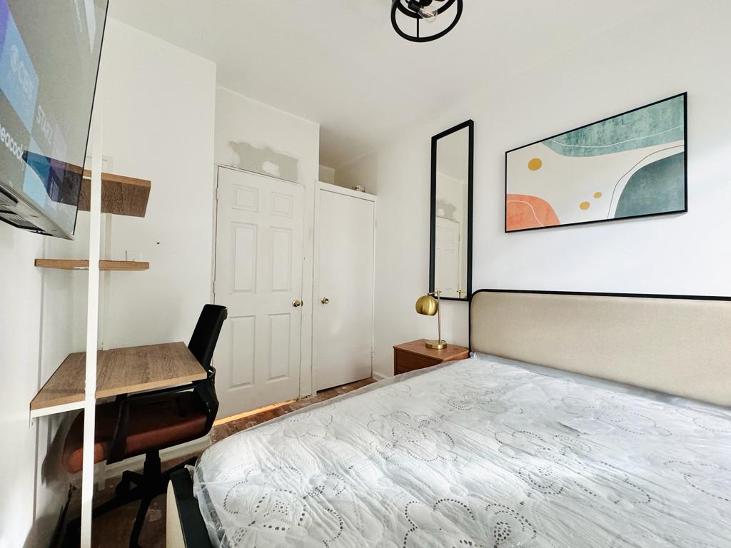 72 Van Buren#2-Room601-3