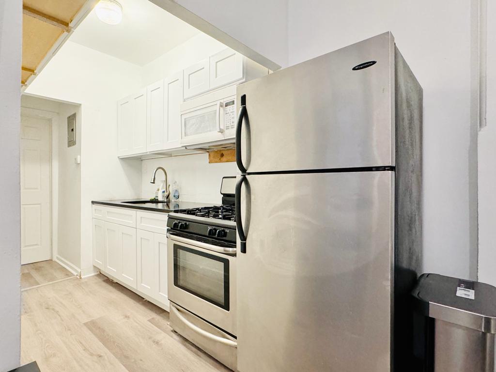 72 Van Buren#2-kitchen-1