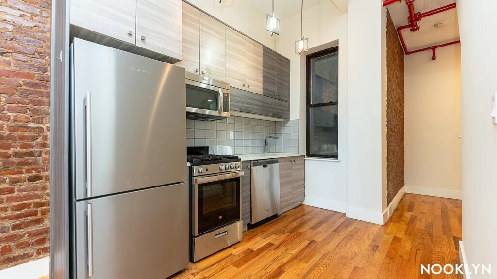 195 Menahan St-Kitchen(tempPhoto)