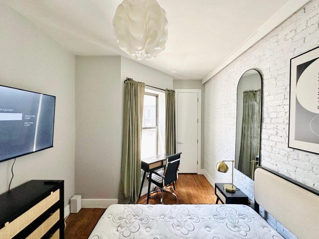 102 Rogers Ave, 7-Room729-2