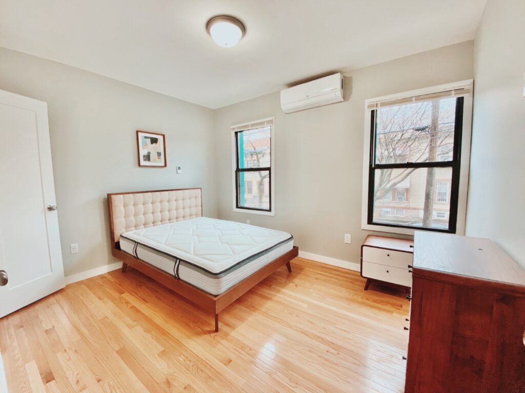 2414 Snyder Ave-Room112-1
