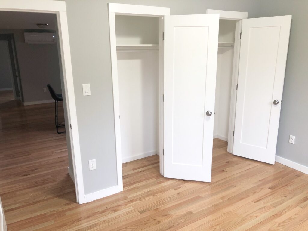 2414 Snyder Ave-Room112-2
