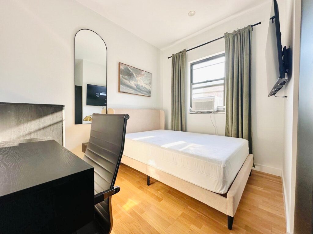 251 Dekalb Ave, 1 – Room 714-1