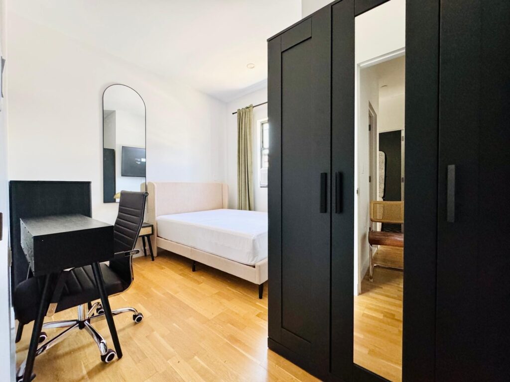251 Dekalb Ave, 1 – Room 714-2