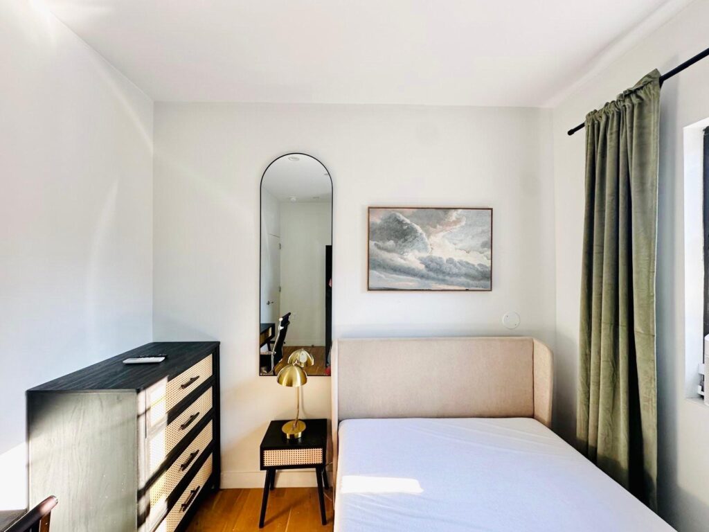 251 Dekalb Ave, 1 – Room 714-3