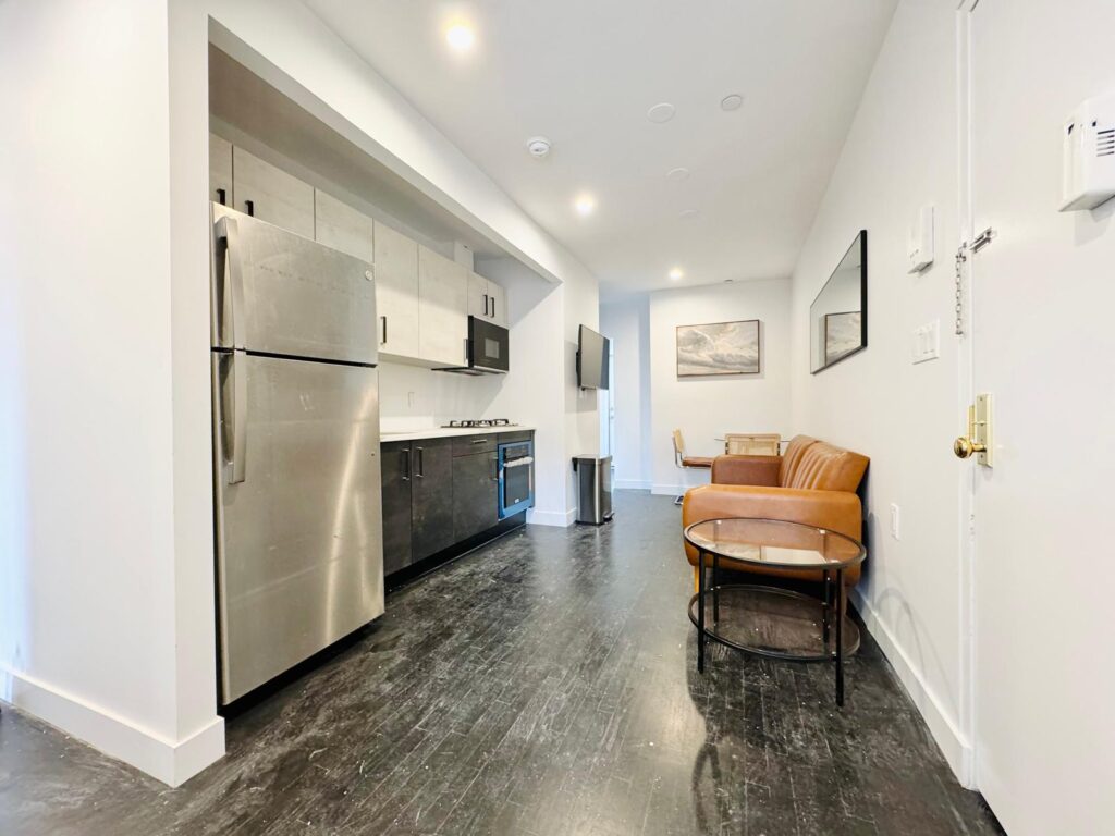 287 Vanderbilt Ave-Livingroom2