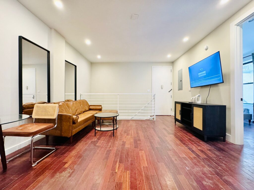 330 Starr St, 1F-2