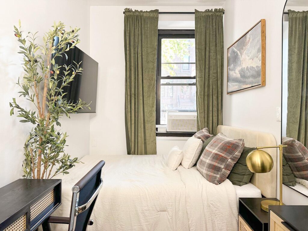 253 Dekalb 1Fl-Room692-1