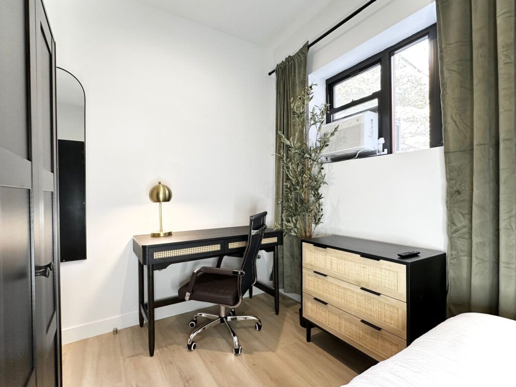 253 Dekalb Ave, 2-Room716-3
