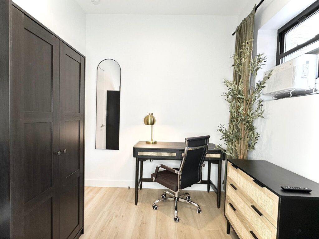 253 Dekalb Ave, 2-Room716-4