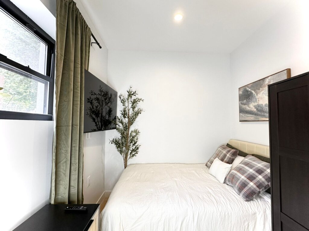 253 Dekalb Ave, 2-Room716-6