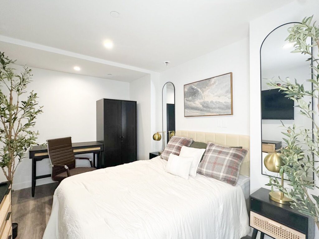 253 Dekalb 1Fl-Room693-1