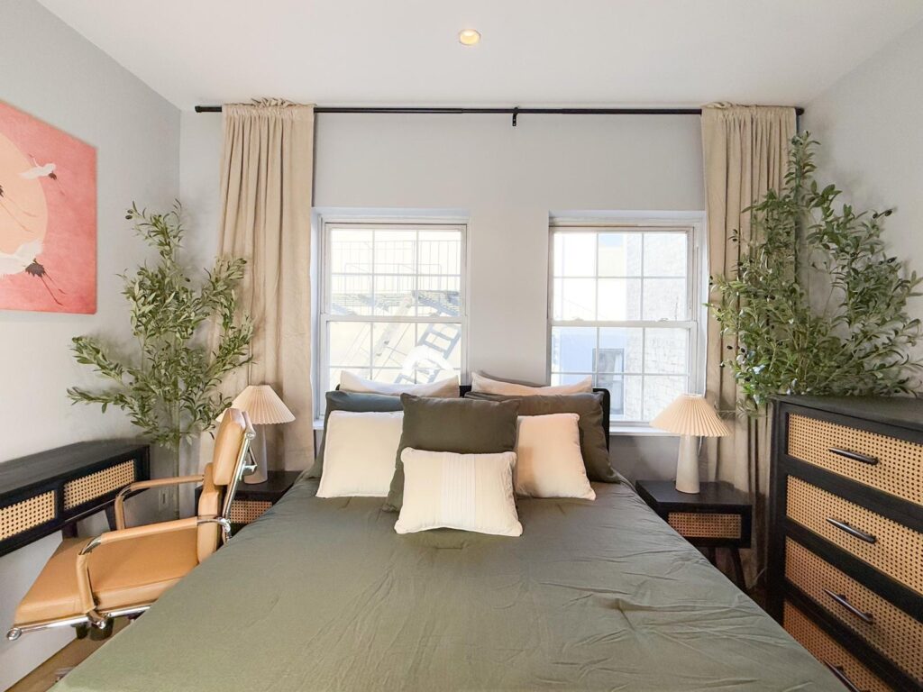 189 Scholes St-Room752-2