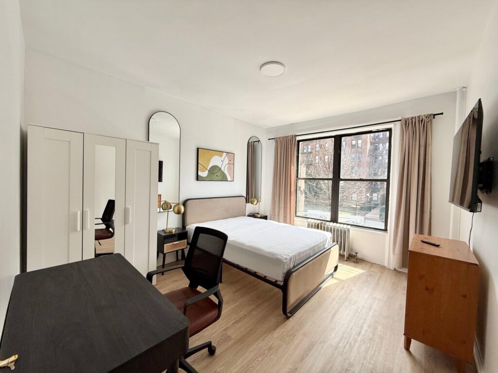 33 lenox rd apt 2A-Room762-1