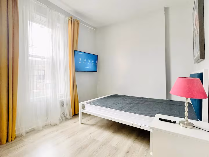 367-AvenueX-Room15-2