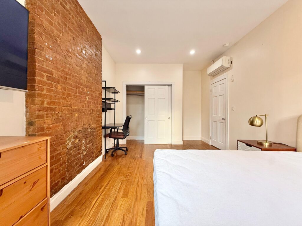 533 Nostrand Avenue #2 – Room #798-2