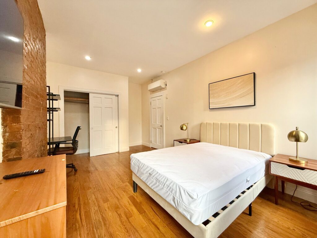 533 Nostrand Avenue #2 – Room #798-3