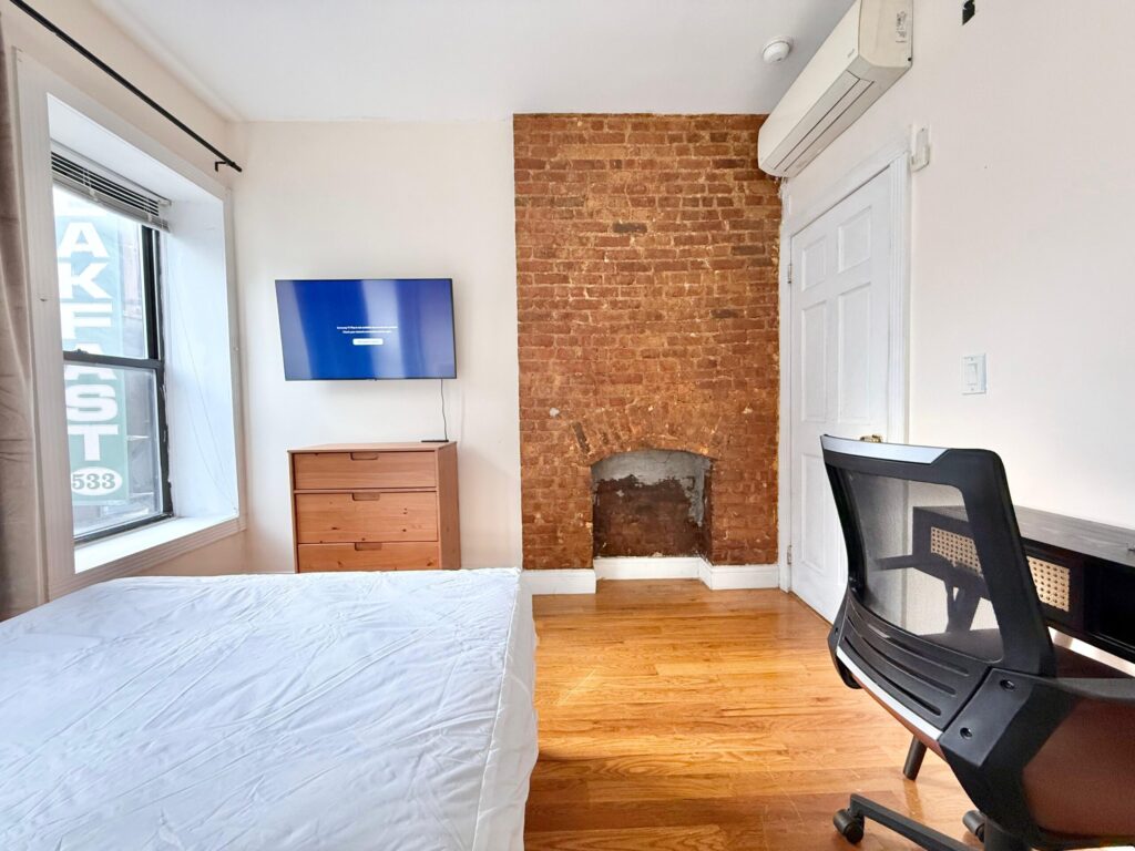 533 Nostrand Avenue #2 – Room #801-4