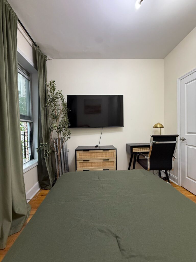 864 Nostrand Ave-Room751-3